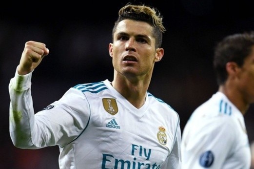 Ronaldo co the tro lai Real Madrid hinh anh