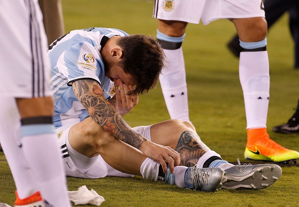 huyen thoai bong da khoc anh 6