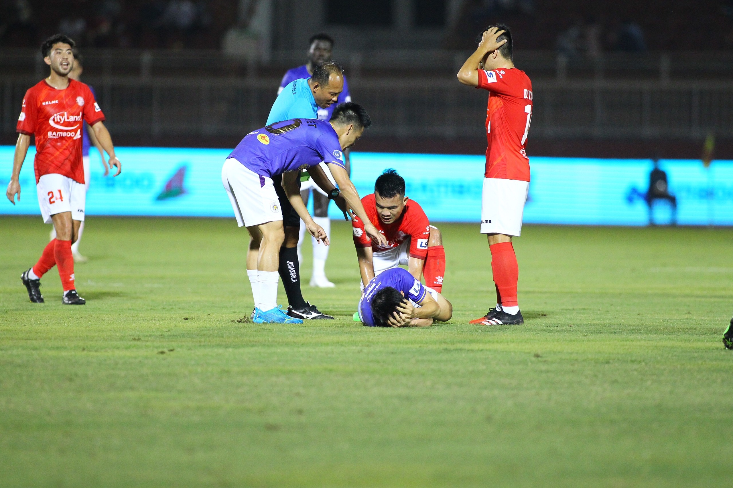 Hung Dung chan thuong anh 2