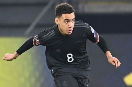 Sao Bayern tre nhat tuyen Duc trong 67 nam hinh anh