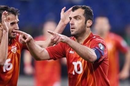 Chan sut 38 tuoi van la ac mong cua nguoi Duc hinh anh