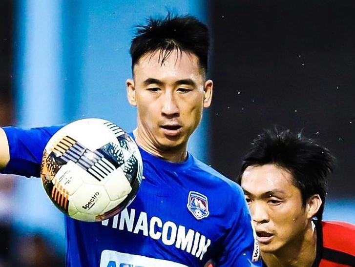 Luat FIFA cho phep cau thu Quang Ninh duoc huy hop dong hinh anh