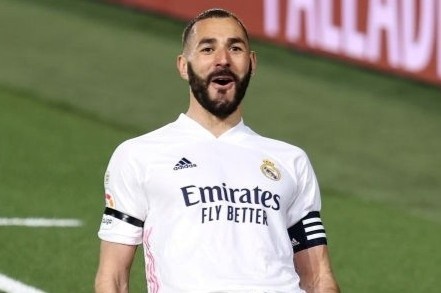 Real Madrid tai lap chuoi tran thang truoc Barca sau 43 nam hinh anh