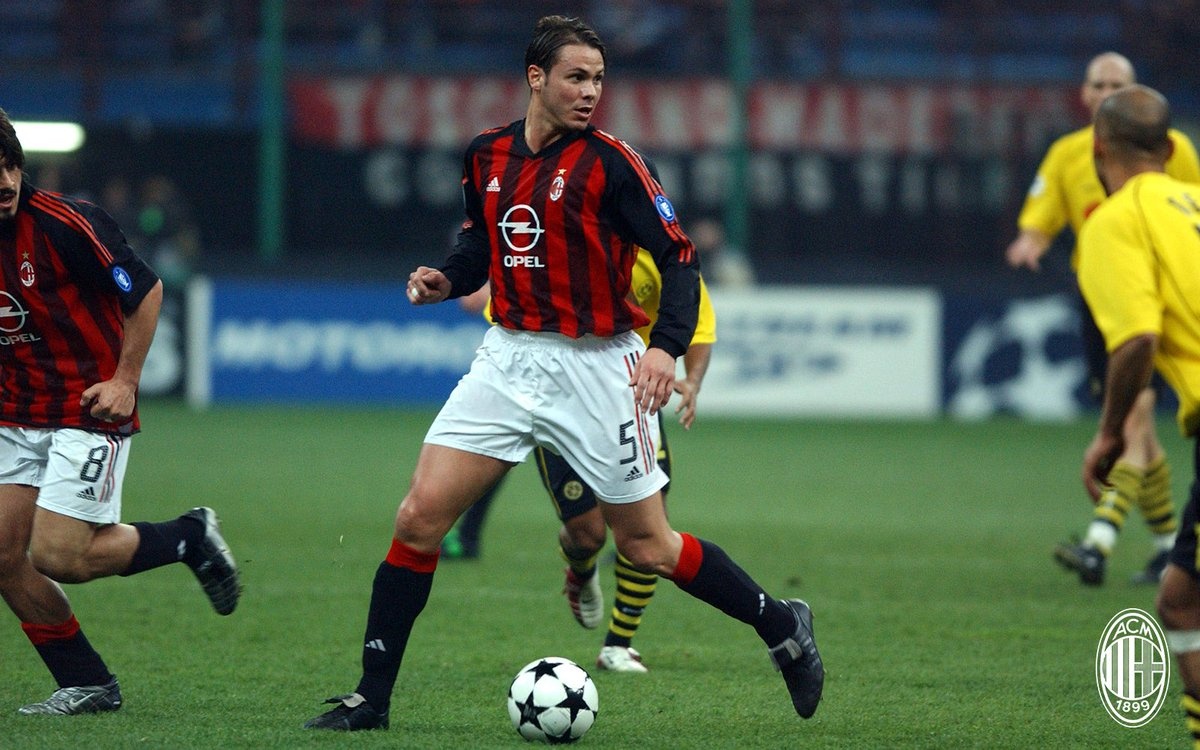 cau thu khong nhan luong anh 1