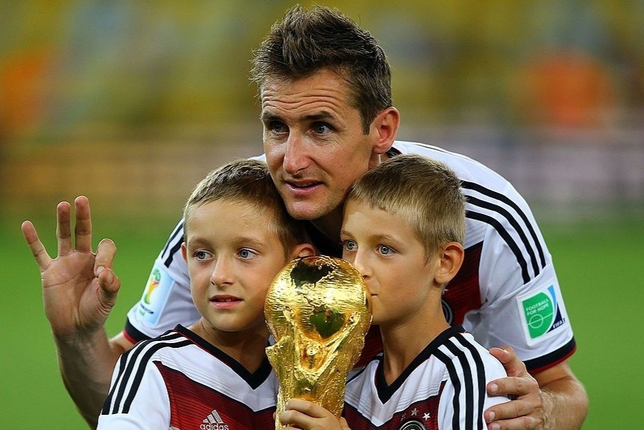 Bon huyen thoai bong da tung la cau thu nghiep du hinh anh