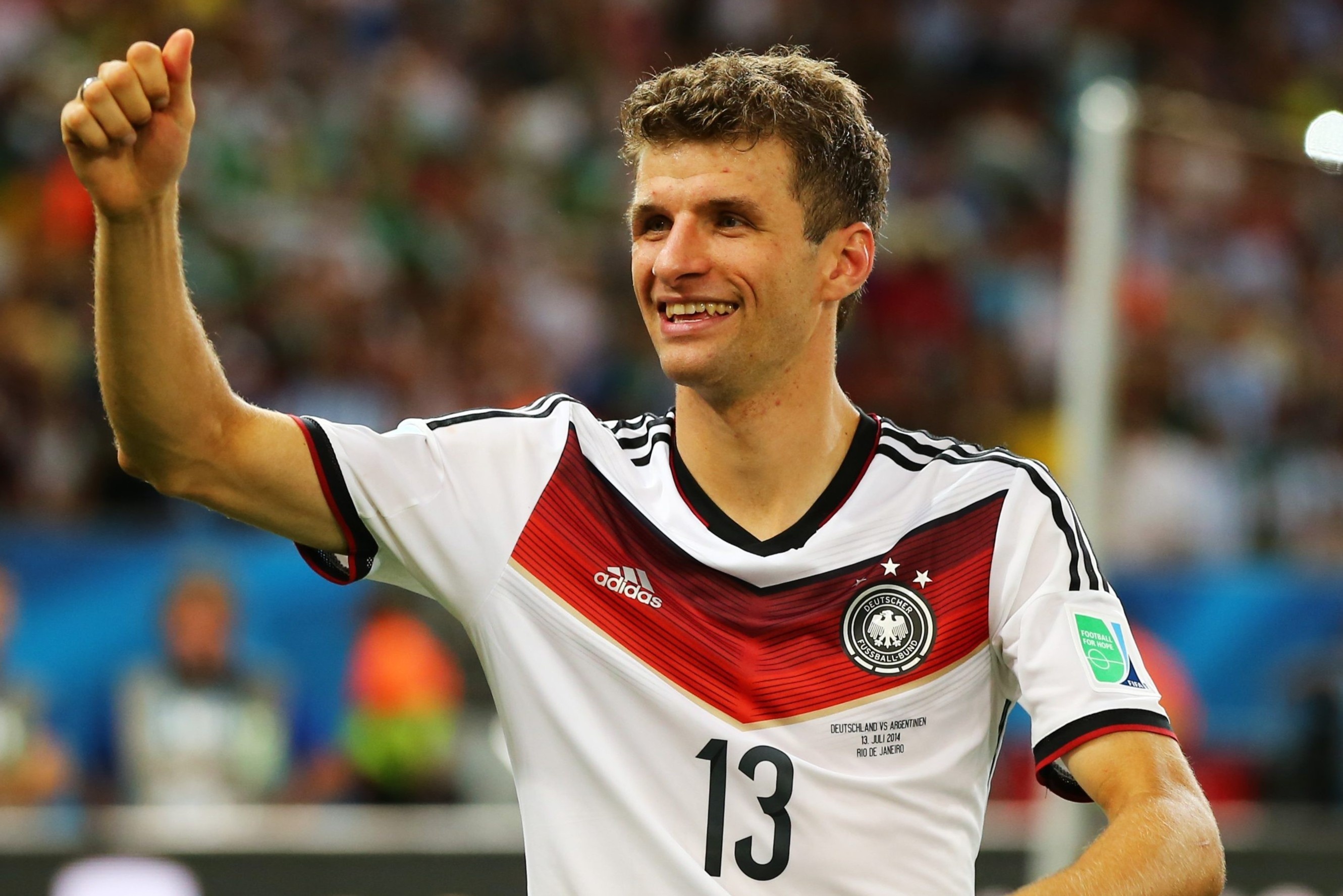 Tuyen Duc goi lai Thomas Mueller cho EURO hinh anh