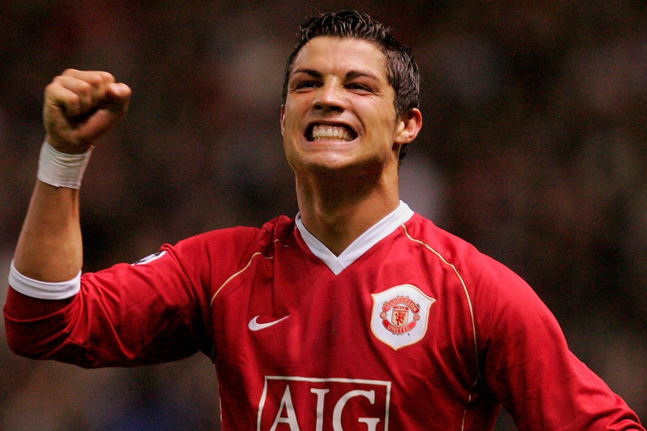 Ban thang cua Ronaldo dep nhat trong 36 nam Neville theo doi MU hinh anh