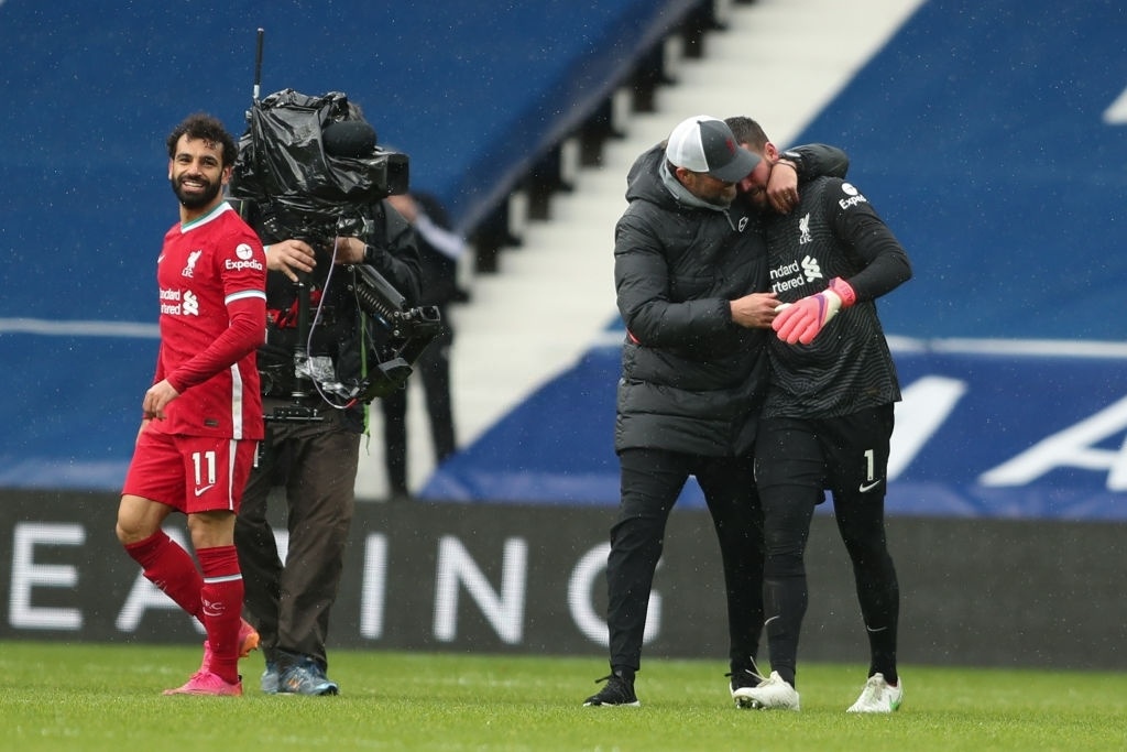 Alisson ghi ban anh 4