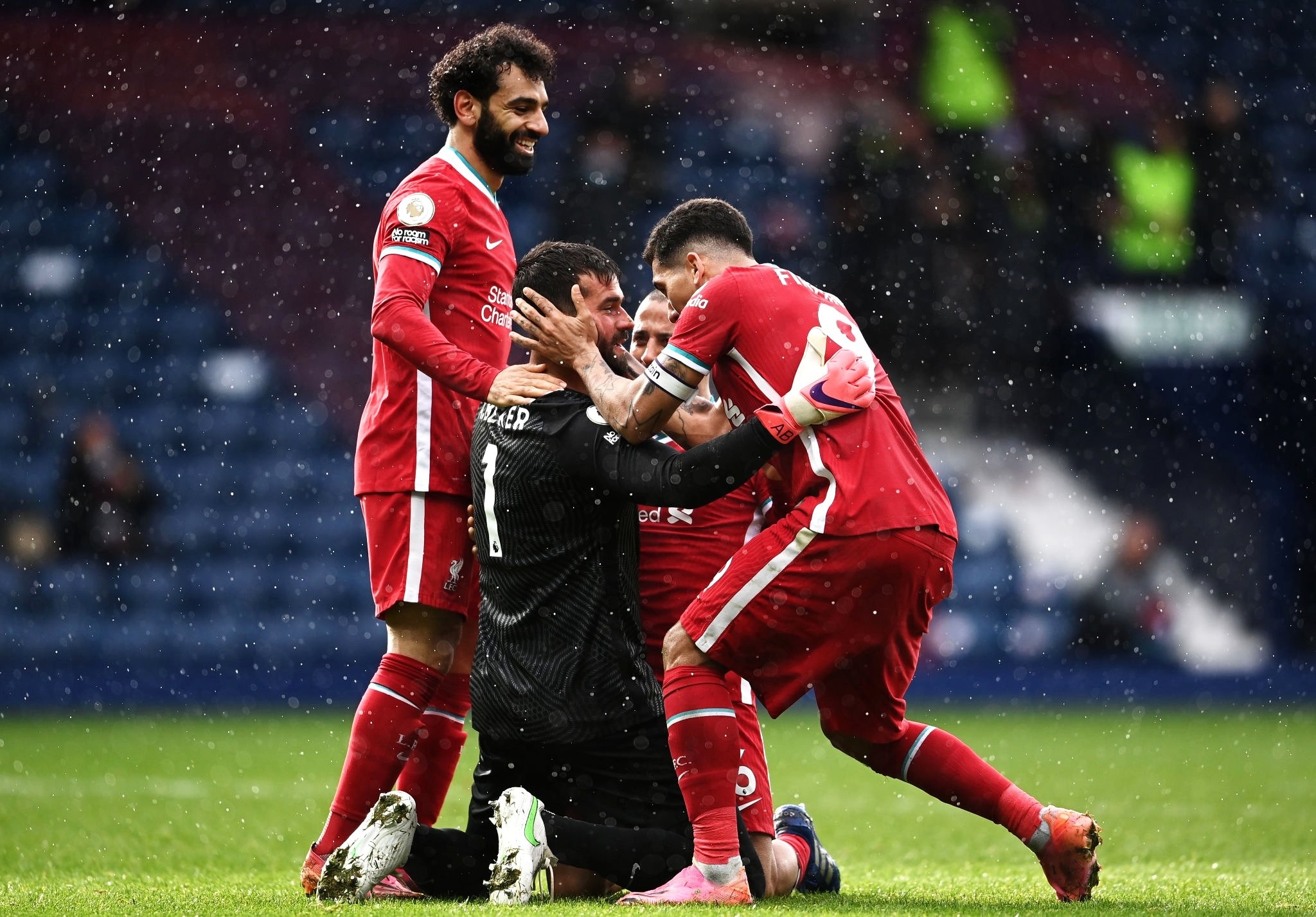 Alisson ghi ban anh 2