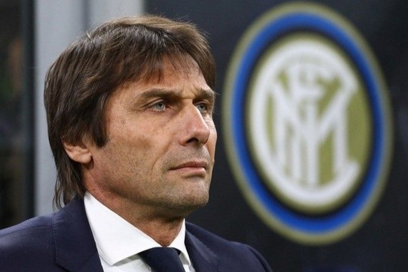 Conte roi Inter - cuoc chia ly dau don hinh anh