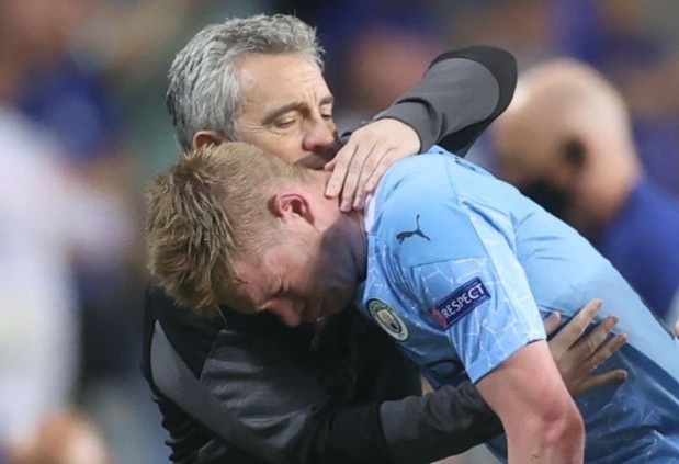 Nuoc mat cua De Bruyne hinh anh