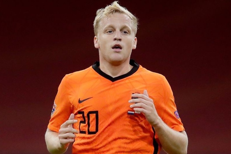 Tuyen Ha Lan mat Van de Beek tai Euro 2020 hinh anh