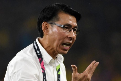 Bo cua HLV truong tuyen Malaysia qua doi hinh anh