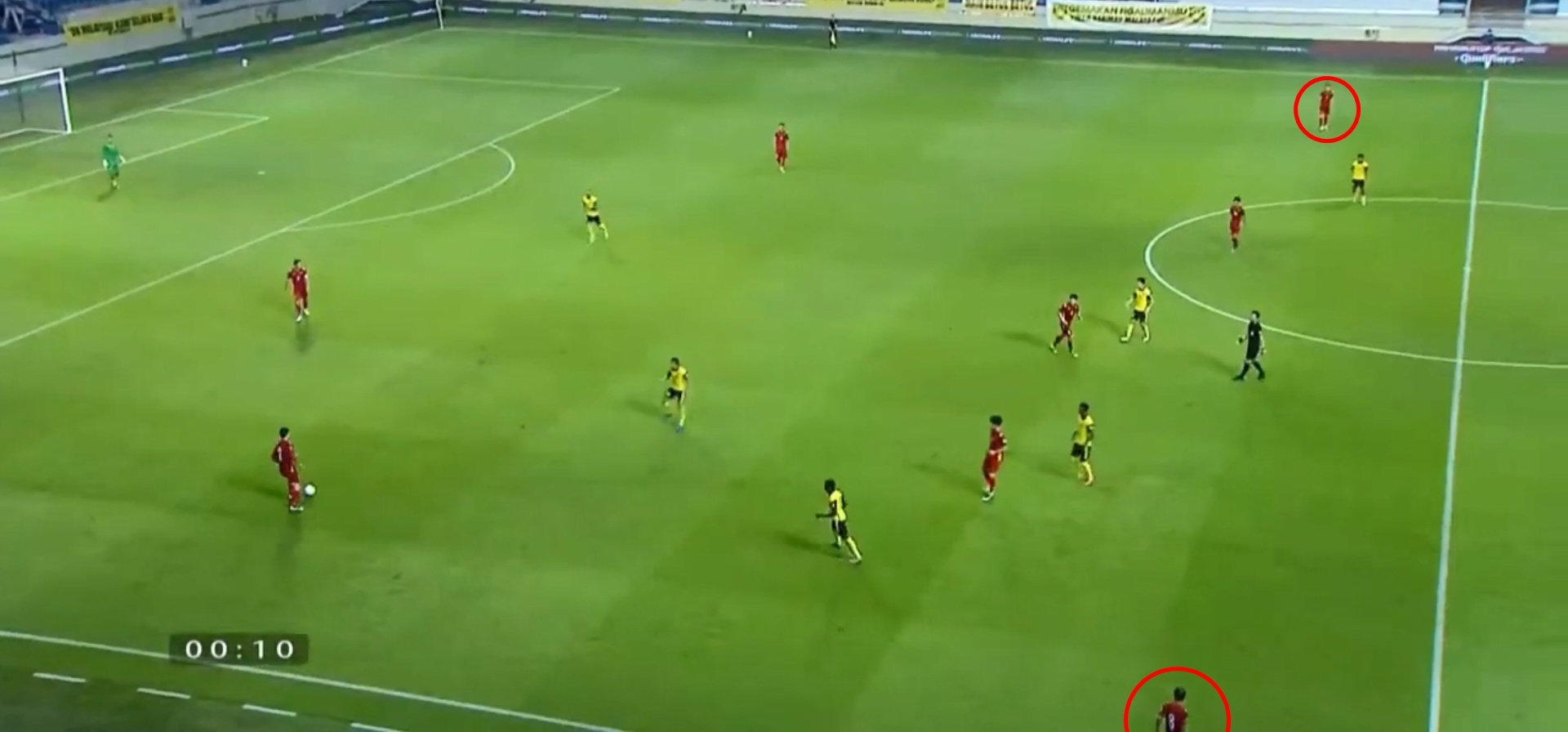 tuyen Viet Nam vs Malaysia anh 11