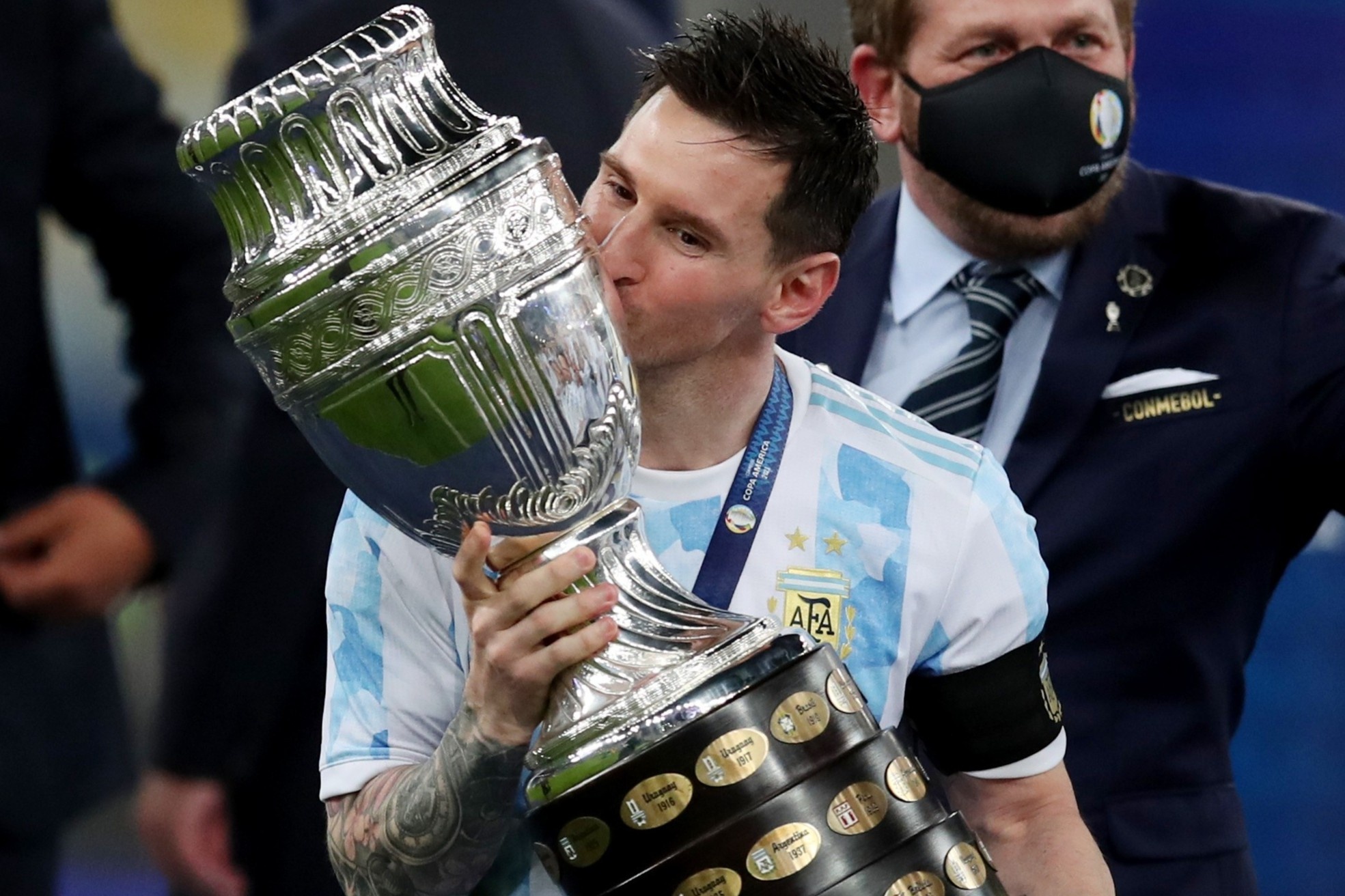 Messi khong con la cai bong cua Maradona hinh anh