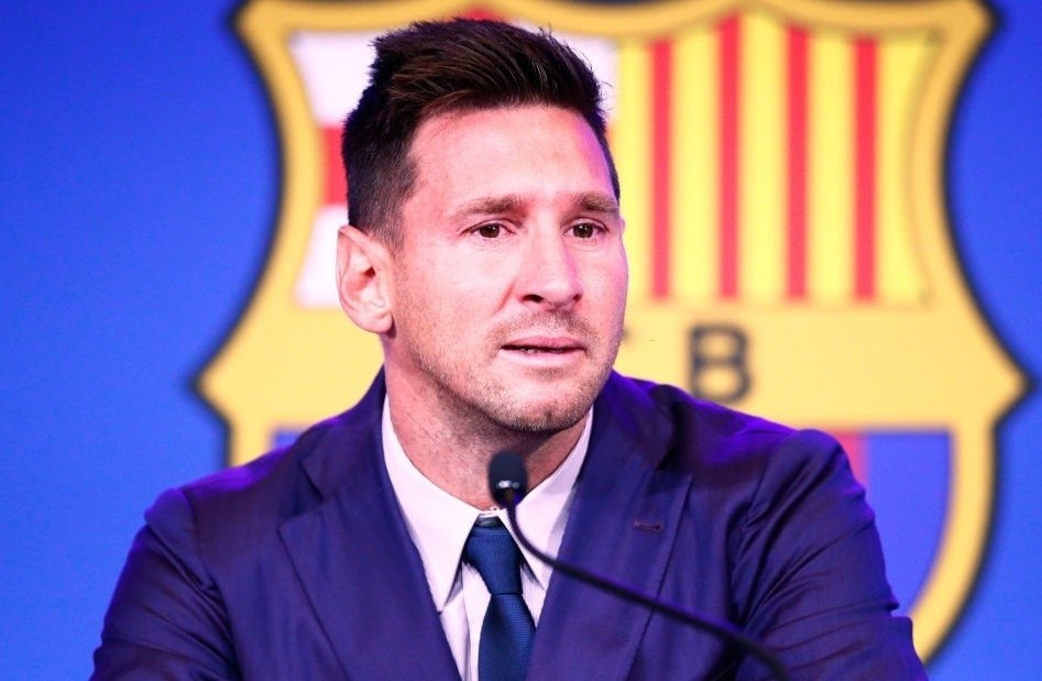 Vi sao Messi khong the o lai Barca du tu choi nhan luong? hinh anh