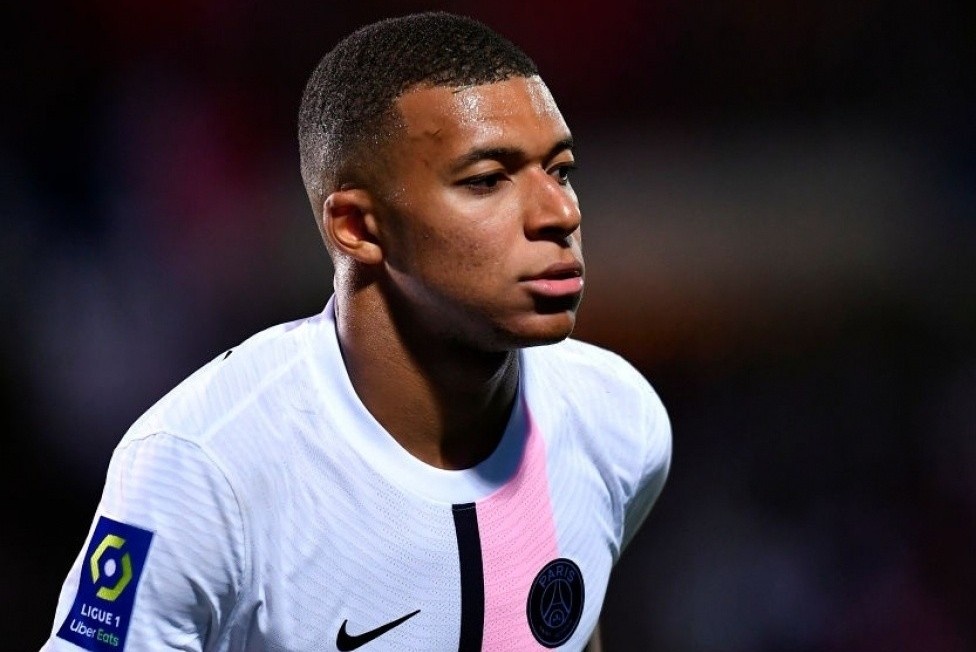 Real Madrid dat gia chieu mo Mbappe hinh anh