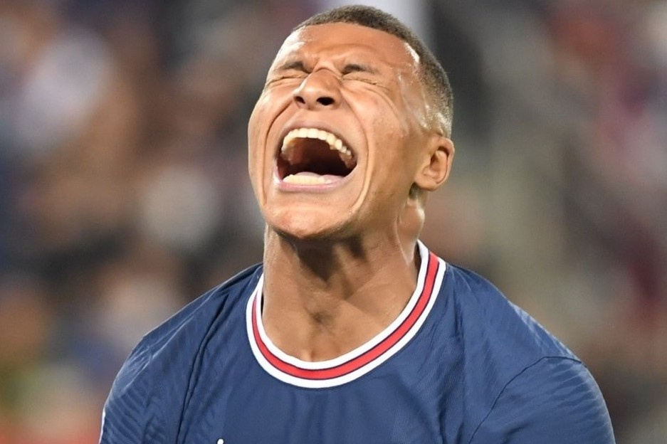 Mbappe bi CDV PSG la o hinh anh
