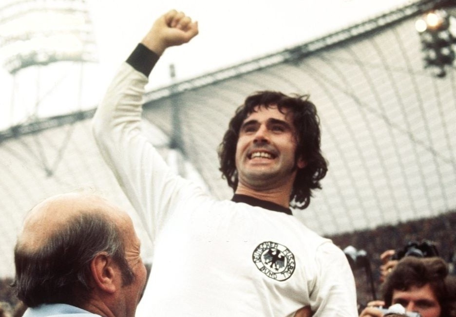 Huyen thoai Gerd Muller thay doi bong da Duc hinh anh