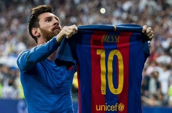 Ly do khien Barca khong dang ky ao so 10 mua nay hinh anh