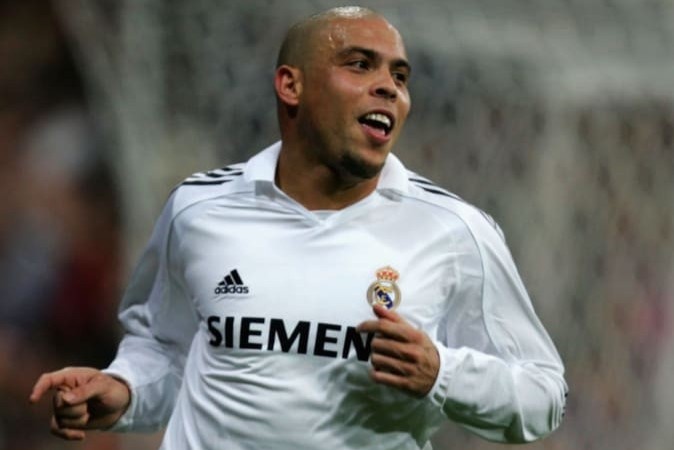 Nhung bom tan chuyen nhuong no vao gio chot trong lich su hinh anh