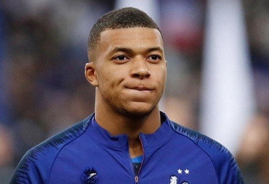 Mbappe gan Real Madrid hon bao gio het hinh anh