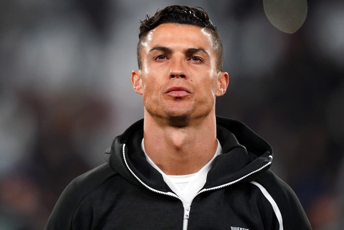 Vi sao Ronaldo muon roi Juventus? hinh anh