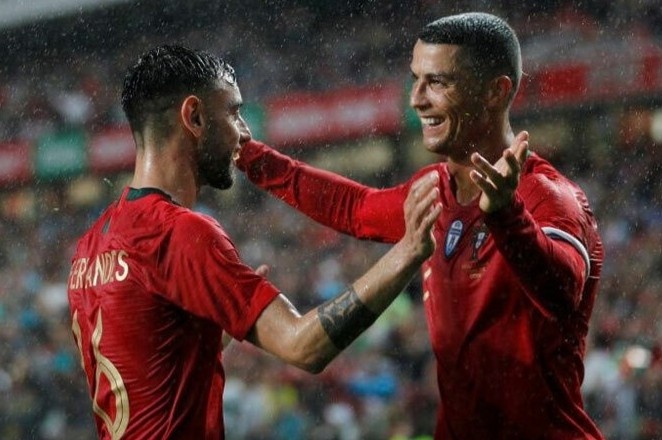 Bruno Fernandes tu nhan la nguoi dai dien dua Ronaldo tro lai MU hinh anh