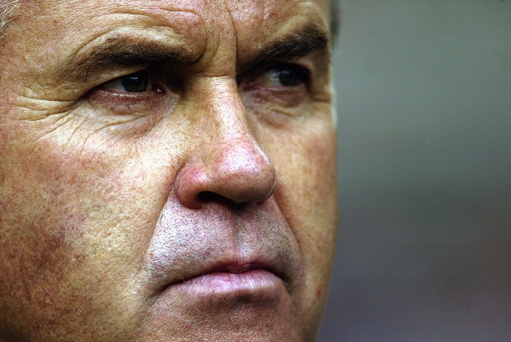 Hiddink giai nghe va loi tam biet vua Midas hinh anh