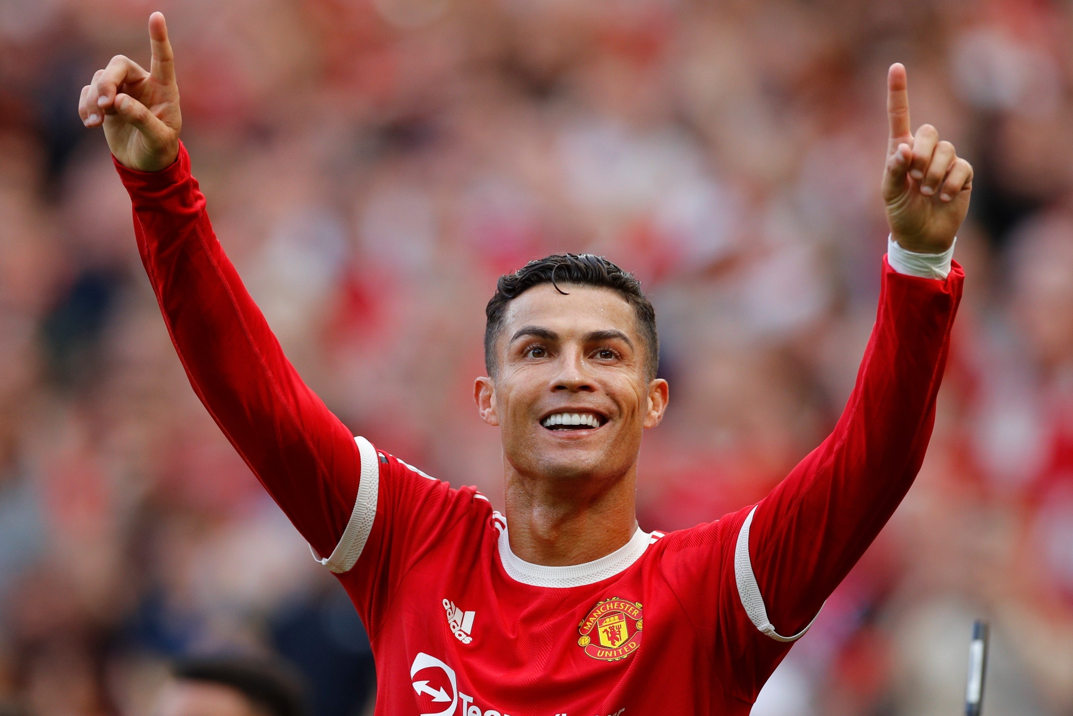 Ronaldo truoc cot moc lich su tai Champions League hinh anh