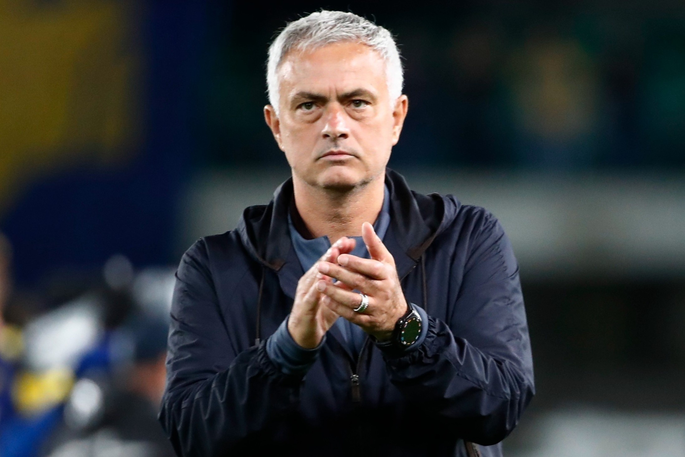 Mourinho nhan tran thua dau tien tai Serie A mua nay hinh anh