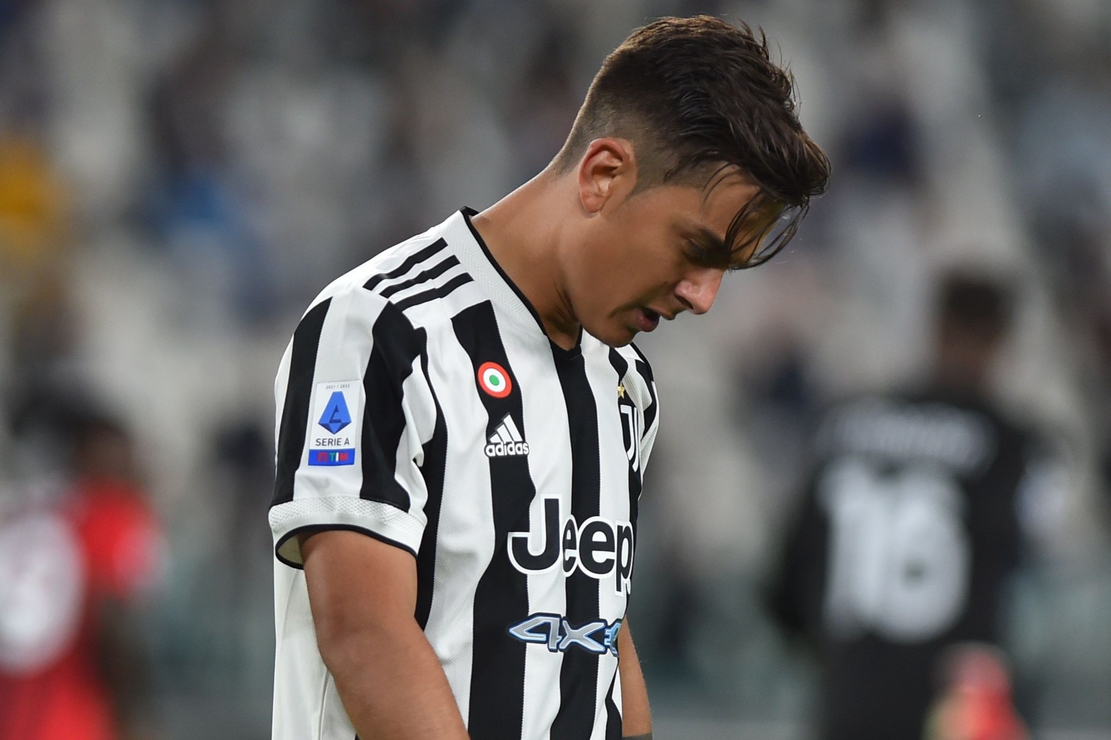 Juventus roi xuong nhom rot hang tai Serie A hinh anh