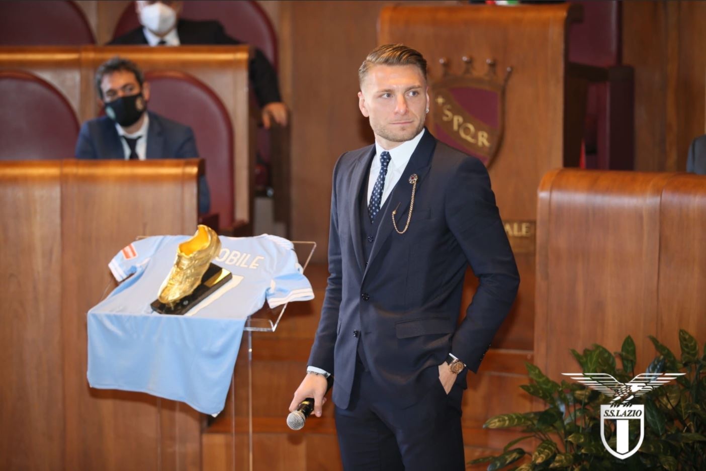 chiec giay vang anh 4