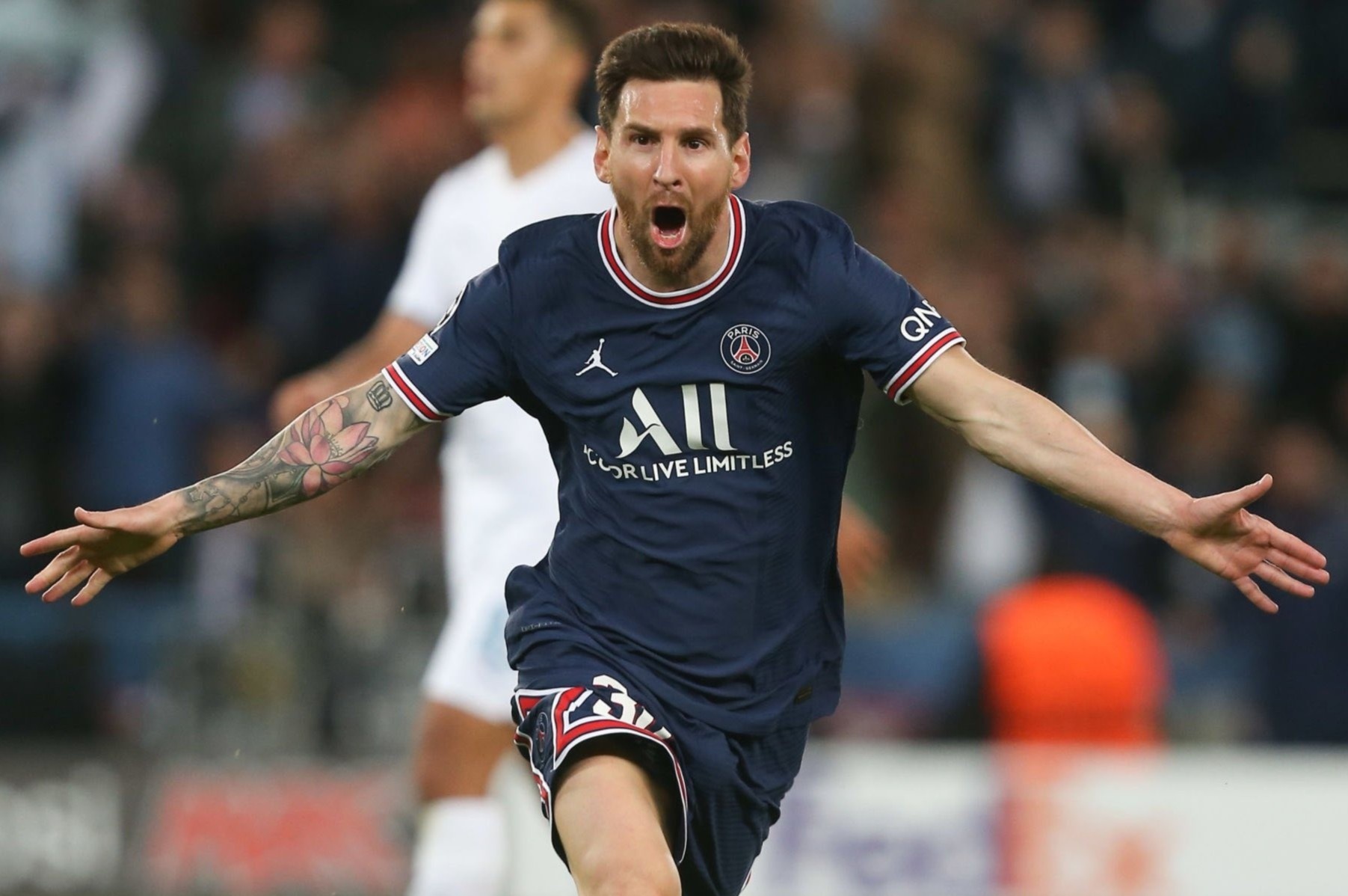 Hao quang Messi che lap van de cua PSG hinh anh