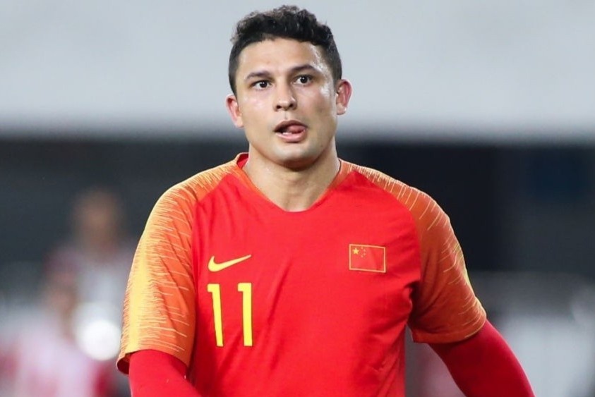 Tuyen Viet Nam phai can trong voi Elkeson hinh anh