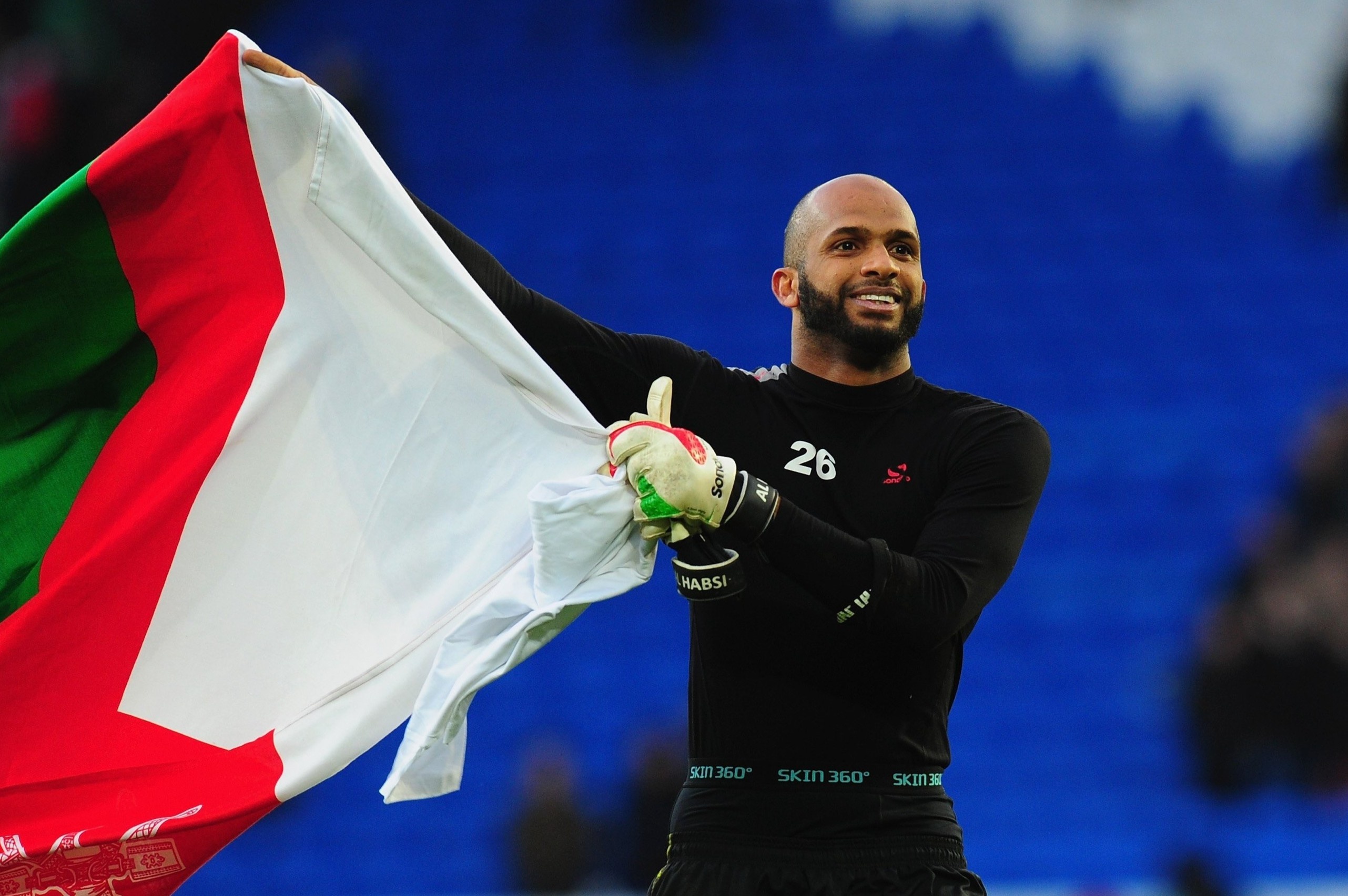 Vi the cua bong da Oman hinh anh