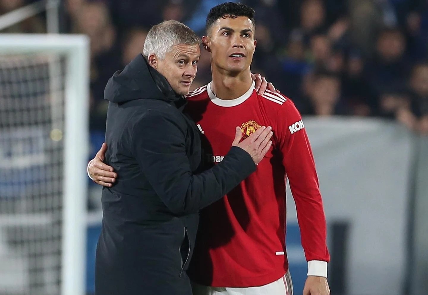 Ronaldo gui loi tri an toi Ole Solskjaer hinh anh