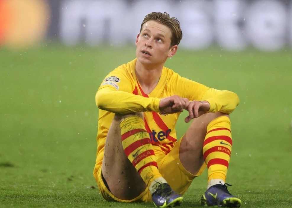 Barca chi con biet nguoc nhin Man City va PSG hinh anh