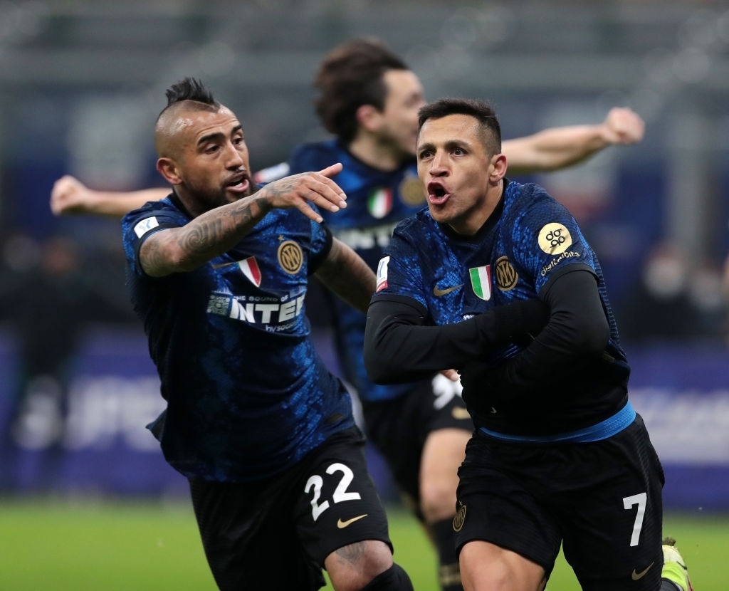 Inter Milan gianh Sieu cup Italy bang ban thang phut 120+1 hinh anh