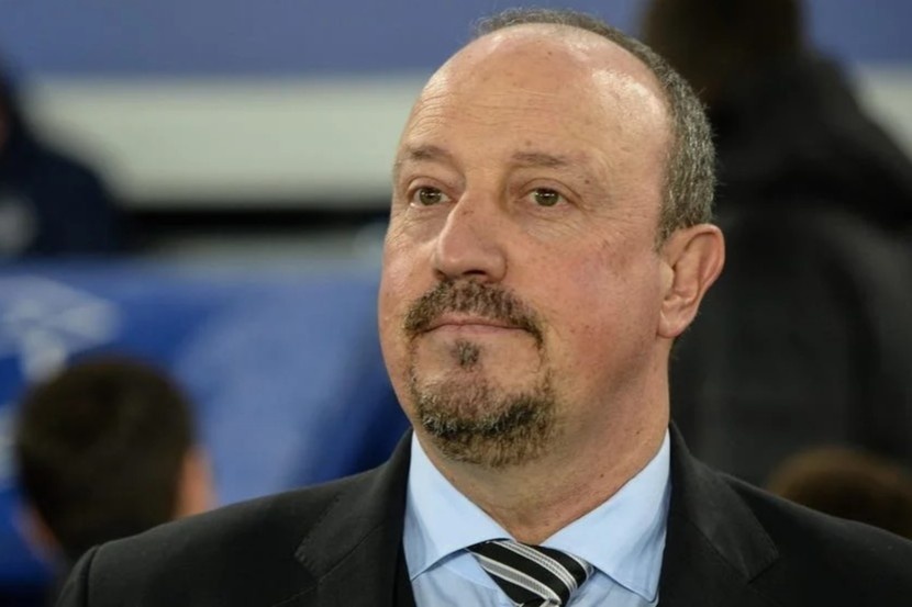 Everton het kien nhan voi Benitez hinh anh