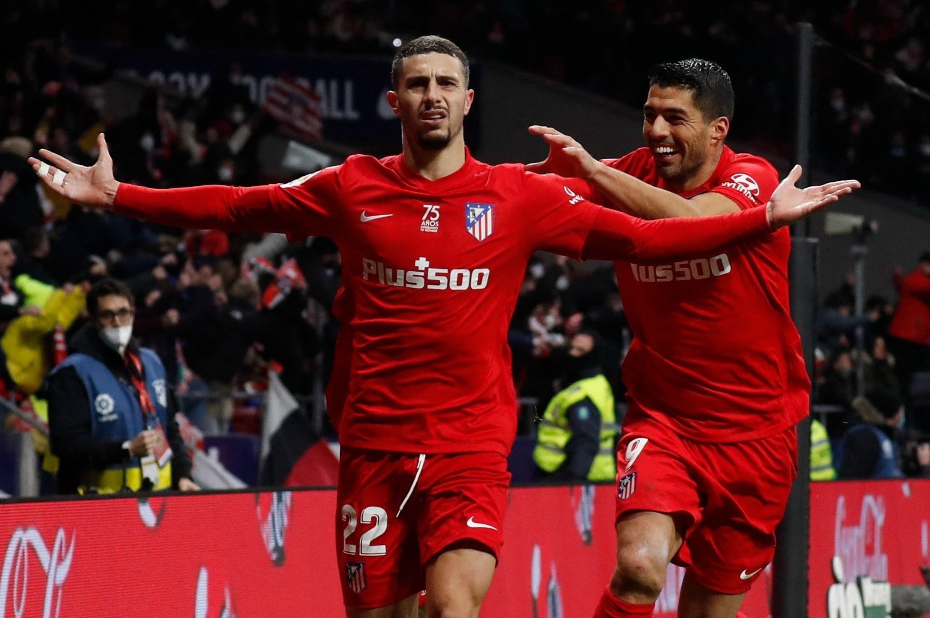 Atletico thang nguoc Valencia vao phut chot hinh anh