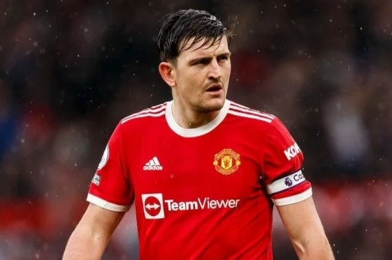 Maguire qua nang can de tro thanh trung ve xuat sac? hinh anh