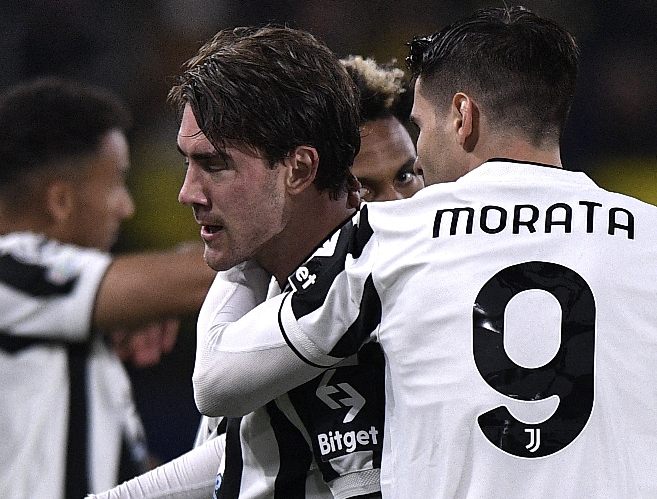 Vlahovic di vao lich su Juventus tai Champions League hinh anh