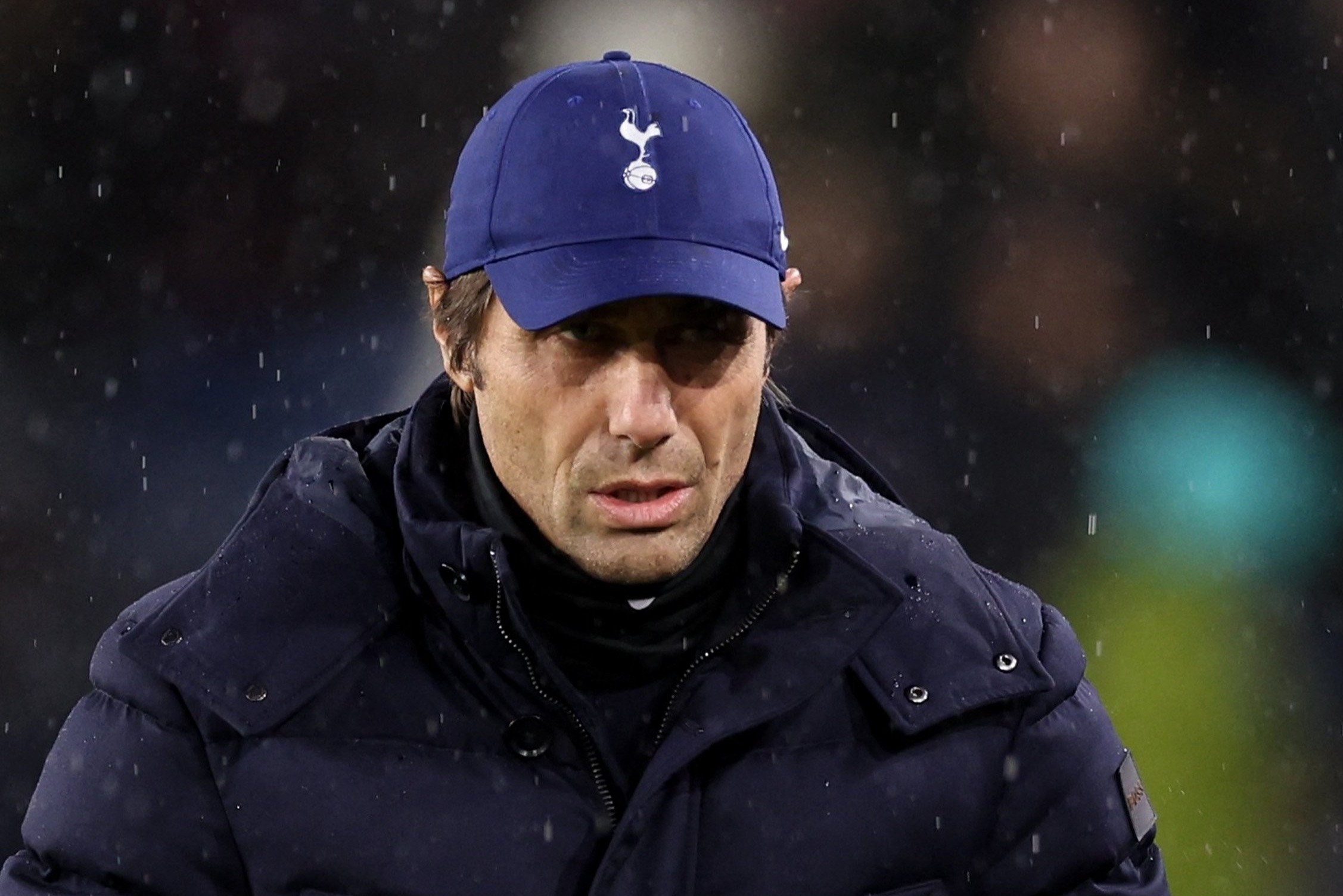 Conte tao rac roi o Tottenham hinh anh