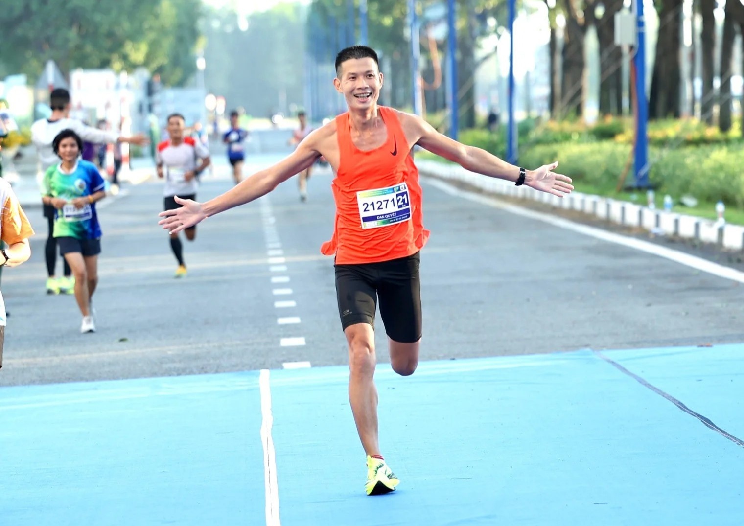 marathon ảnh 1 marathon anh 1