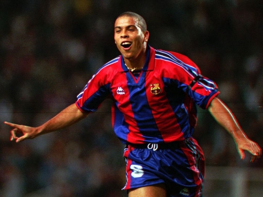 Ronaldo 'beo' ca ngoi Barca cua Xavi hinh anh