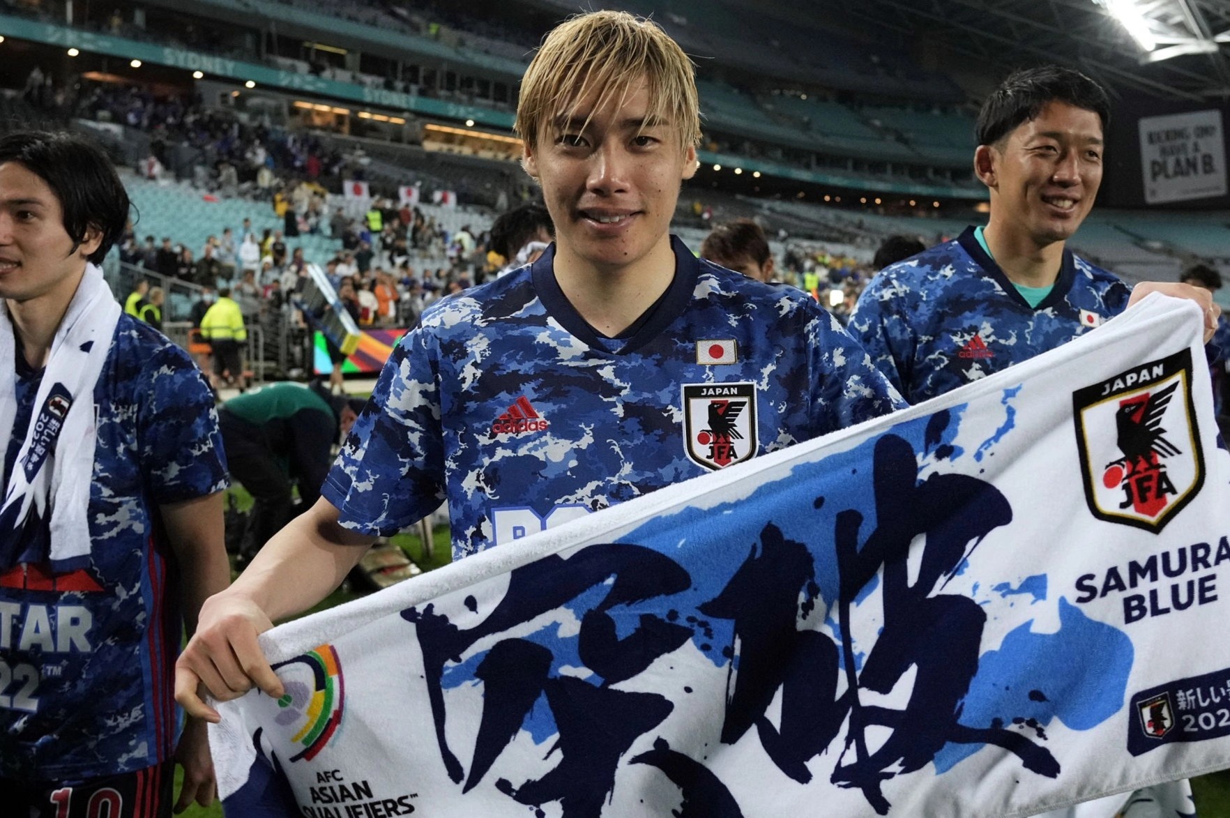 Khac biet co ban giua bong da Viet Nam va Nhat Ban hinh anh