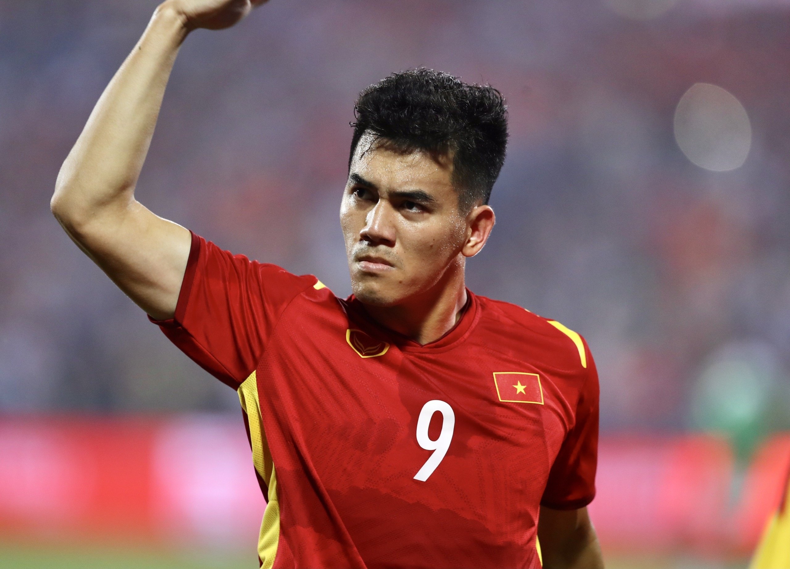 CDV Indonesia tan cong trang ca nhan Tien Linh anh 1