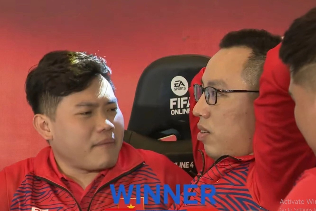 Tuyen FIFA Online 4 Viet Nam thua nguoc Thai Lan hinh anh