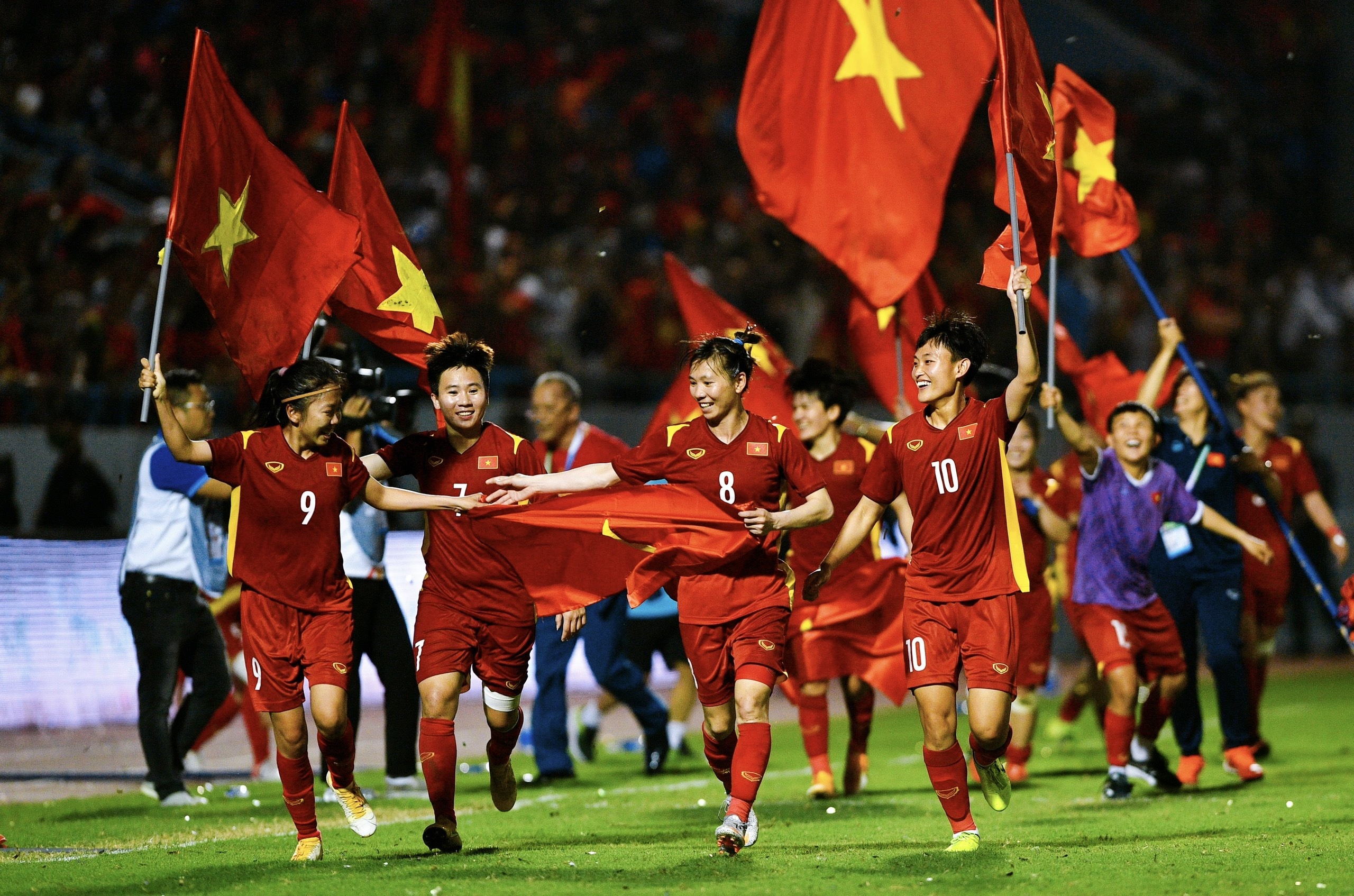 HLV Mai Duc Chung: 'Luc nay,  hay de chung toi sung suong da' anh 1